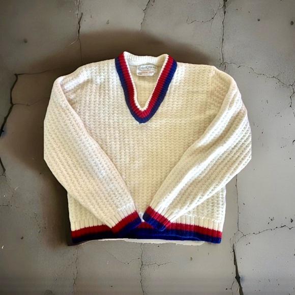 Lord Jeff Sweaters - JEFF RAM by LORD JEFF VINTAGE Classic Ivory V-Neck Sweater - Woman’s - 100% Wool